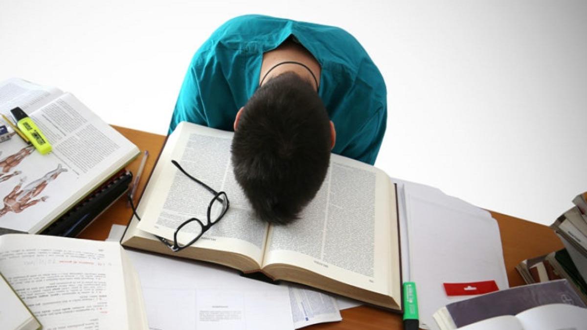 How to Pass Nursing School Exams Without Studying All Day